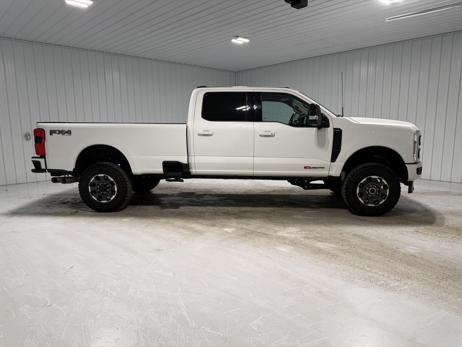 2024 Ford Super Duty F-350 SRW Lariat