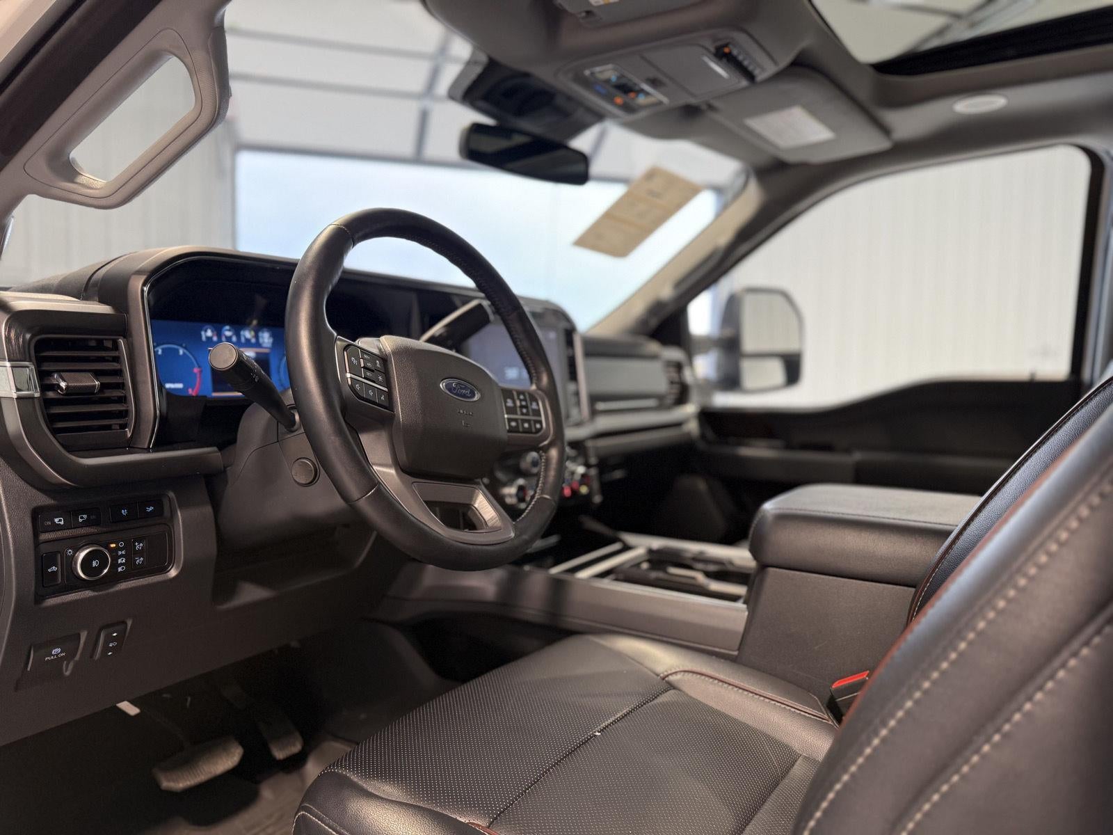 2024 Ford Super Duty F-350 SRW Lariat