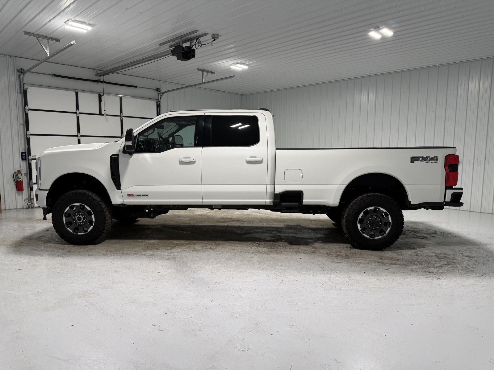 2024 Ford Super Duty F-350 SRW Lariat