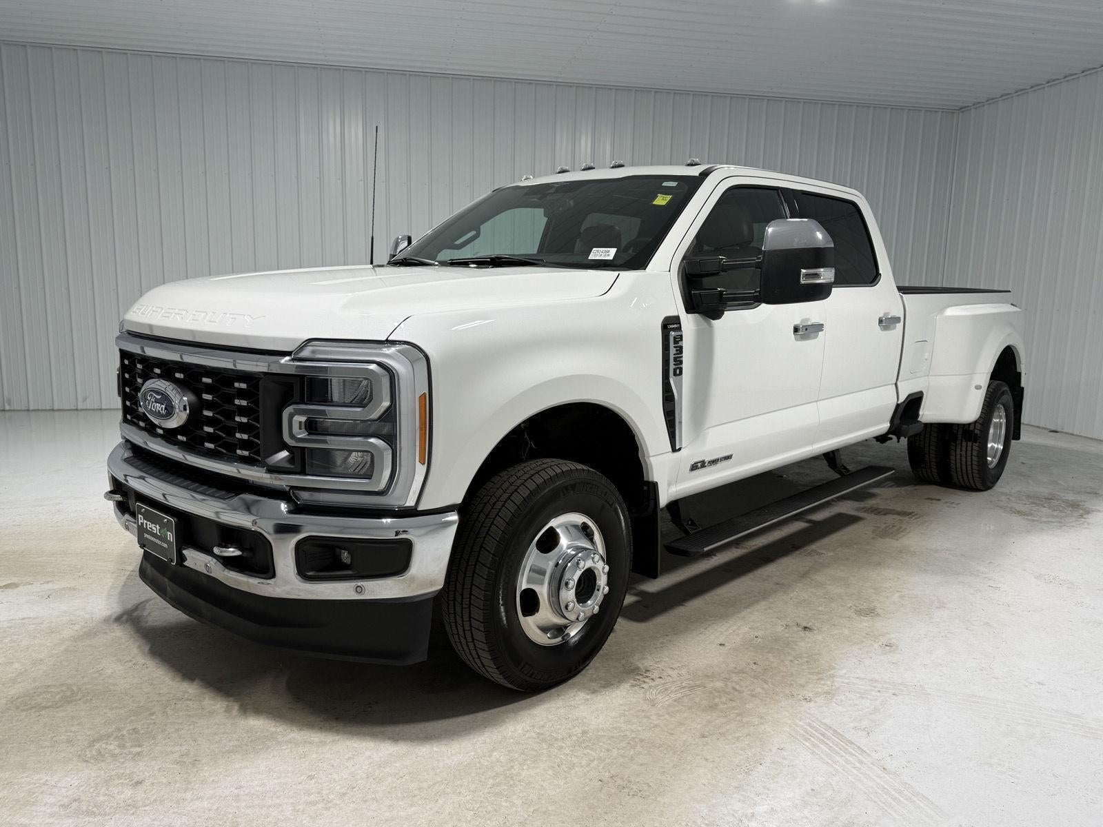 2023 Ford Super Duty F-350 Lariat