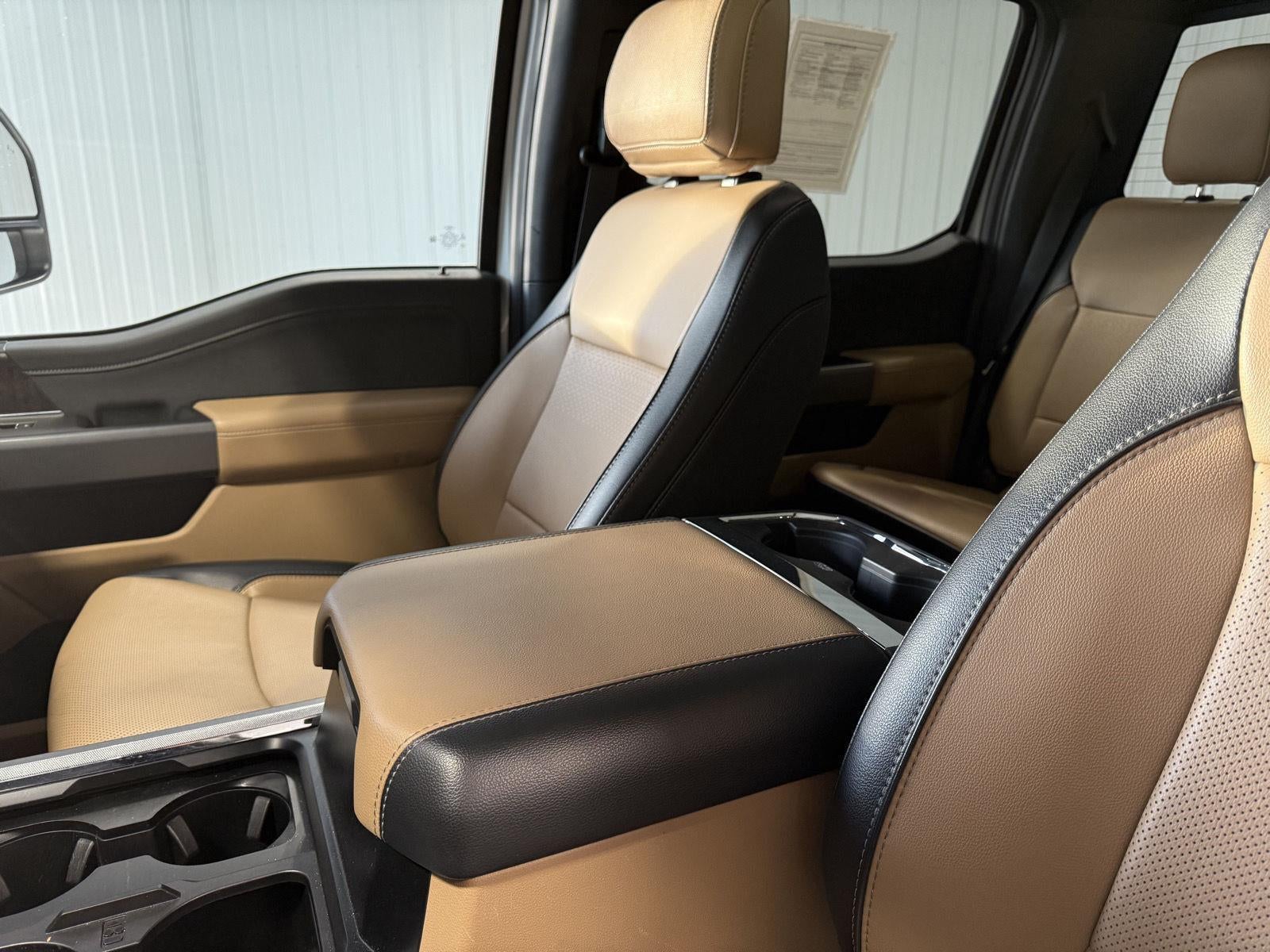 2023 Ford Super Duty F-350 DRW Lariat