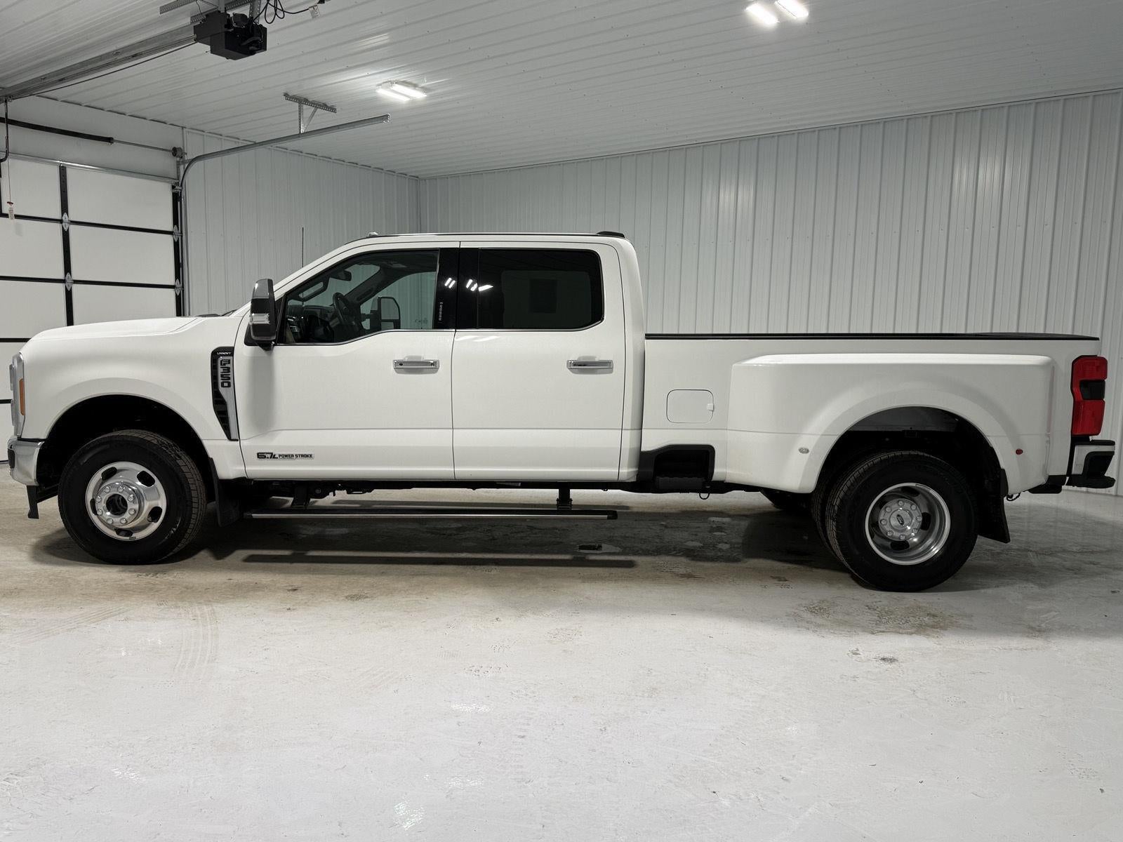 2023 Ford Super Duty F-350 Lariat