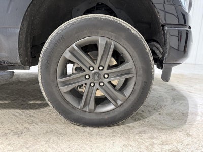 2022 Ford F-150 Base