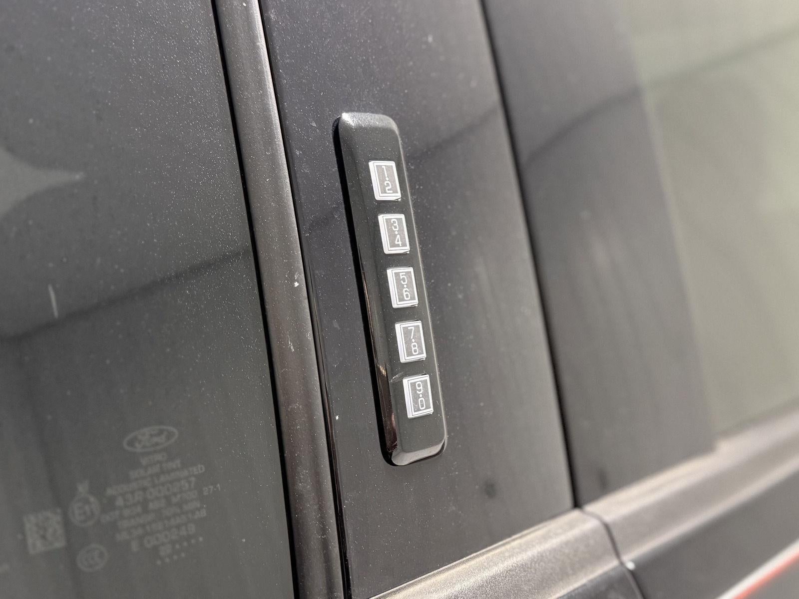 2022 Ford F-150 Base