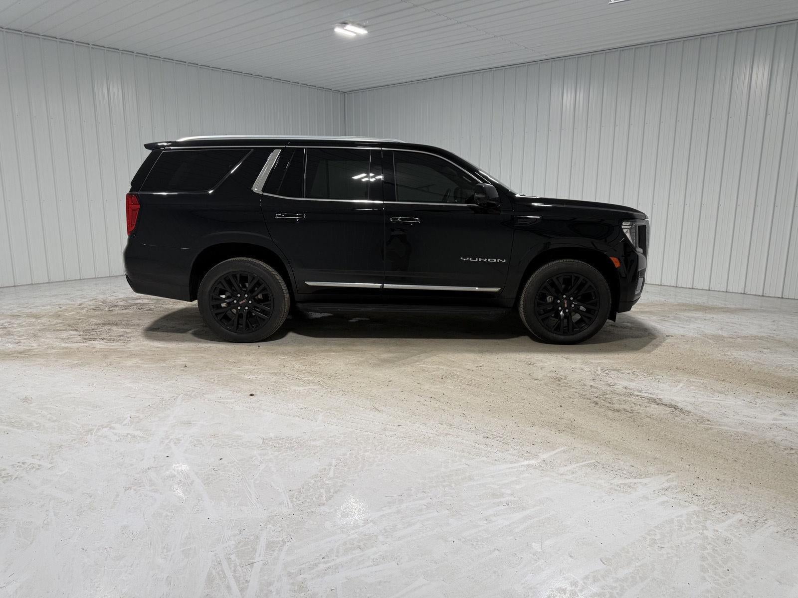 2023 GMC Yukon SLT