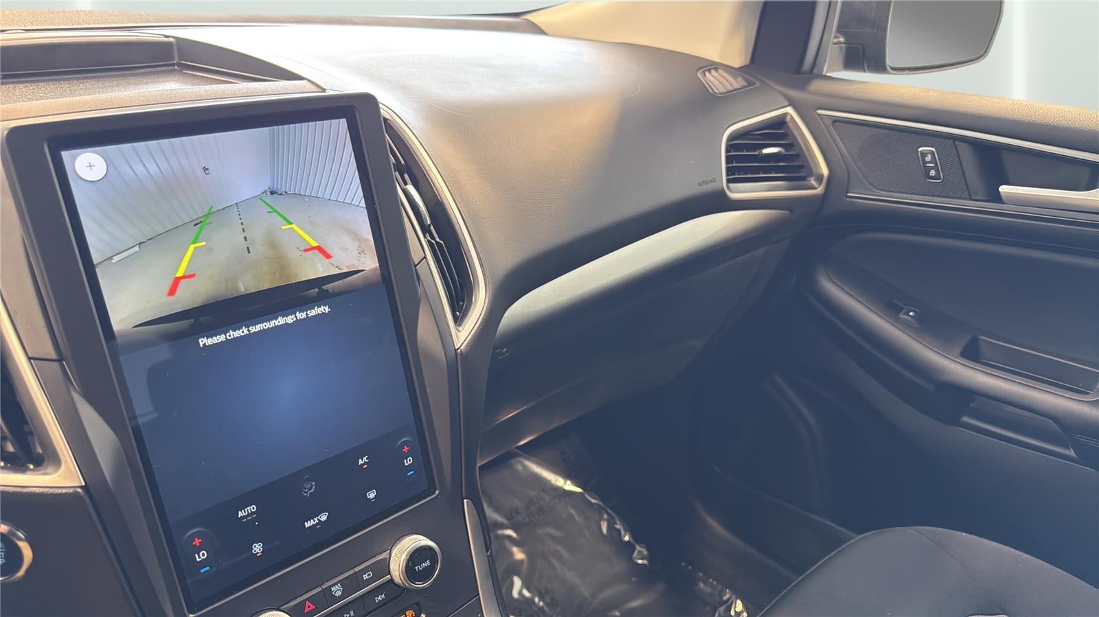 2022 Ford Edge SE