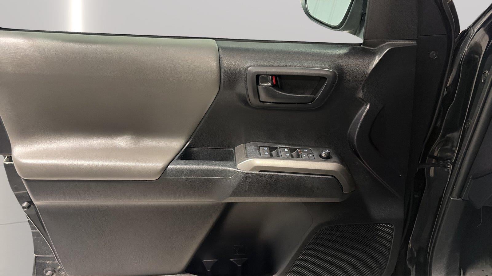 2020 Toyota Tacoma SR5 V6