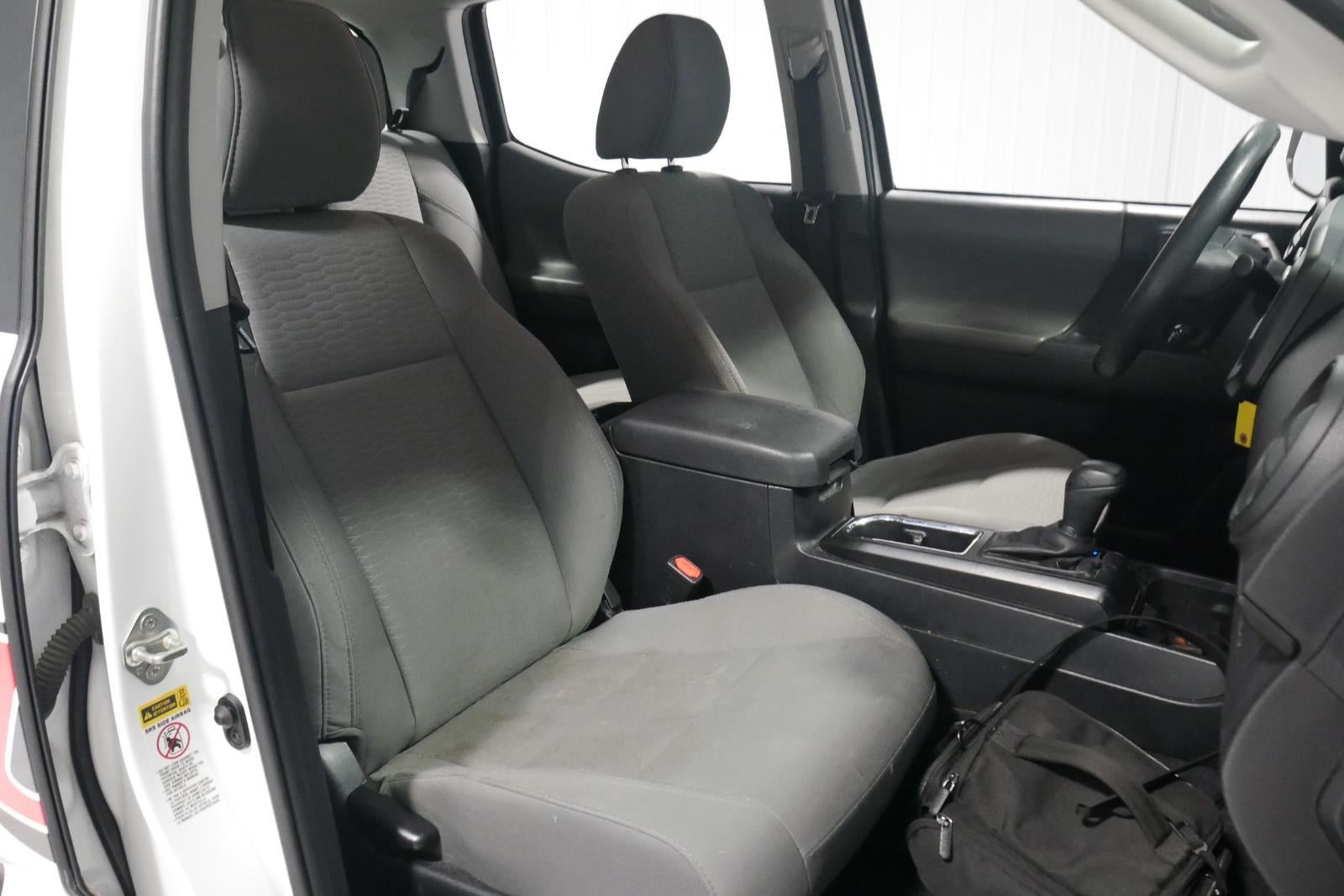 2017 Toyota Tacoma SR V6