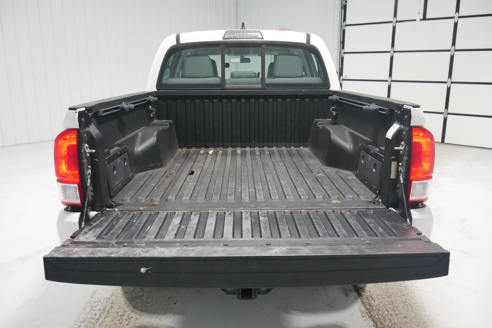 2017 Toyota Tacoma SR V6