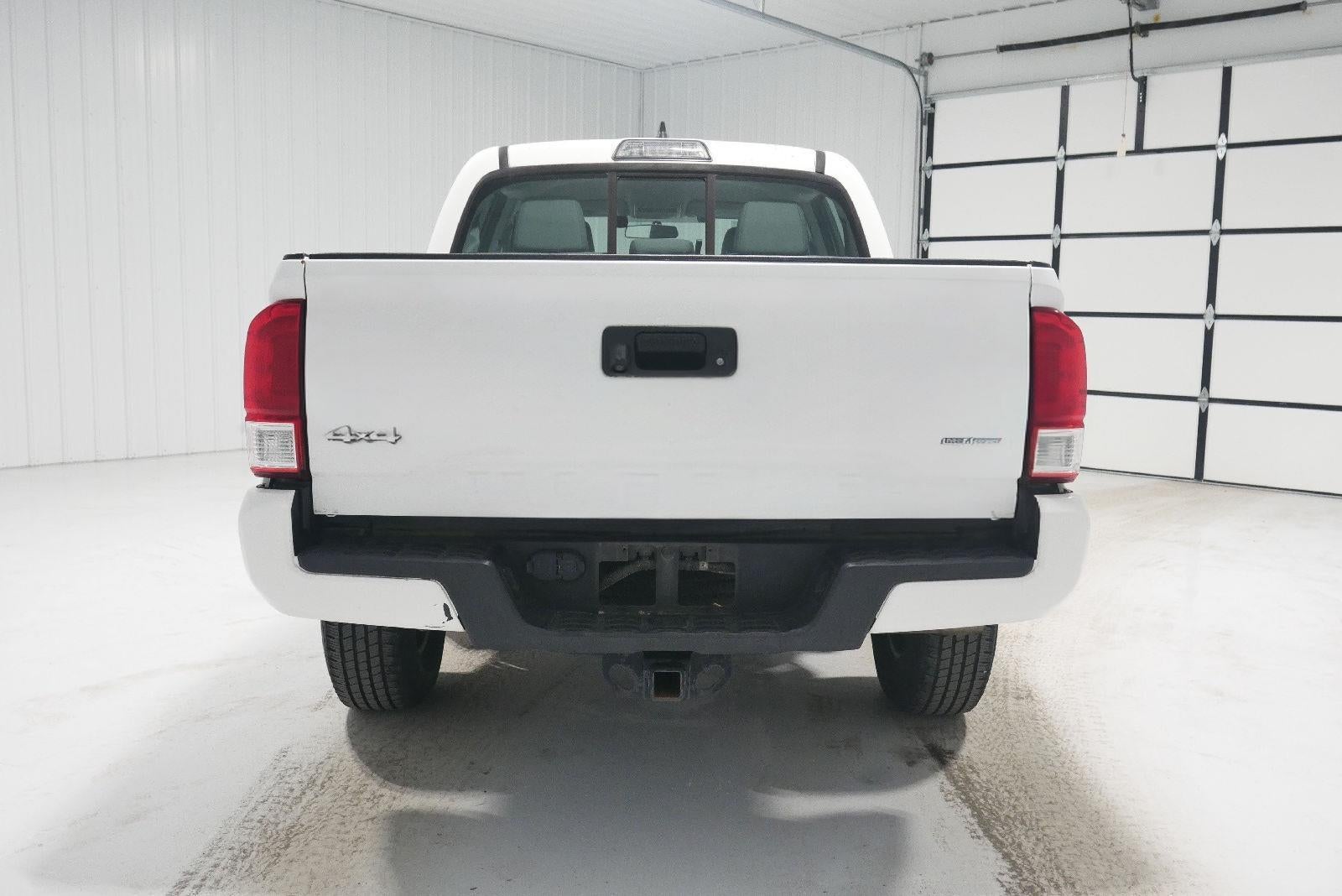 2017 Toyota Tacoma SR V6