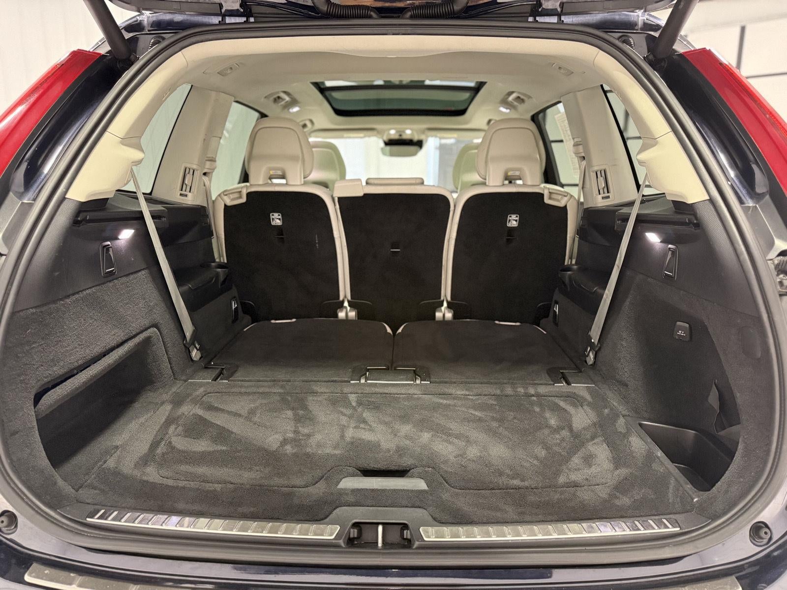 2017 Volvo XC90 Momentum