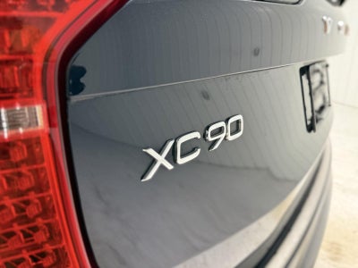 2017 Volvo XC90 Momentum