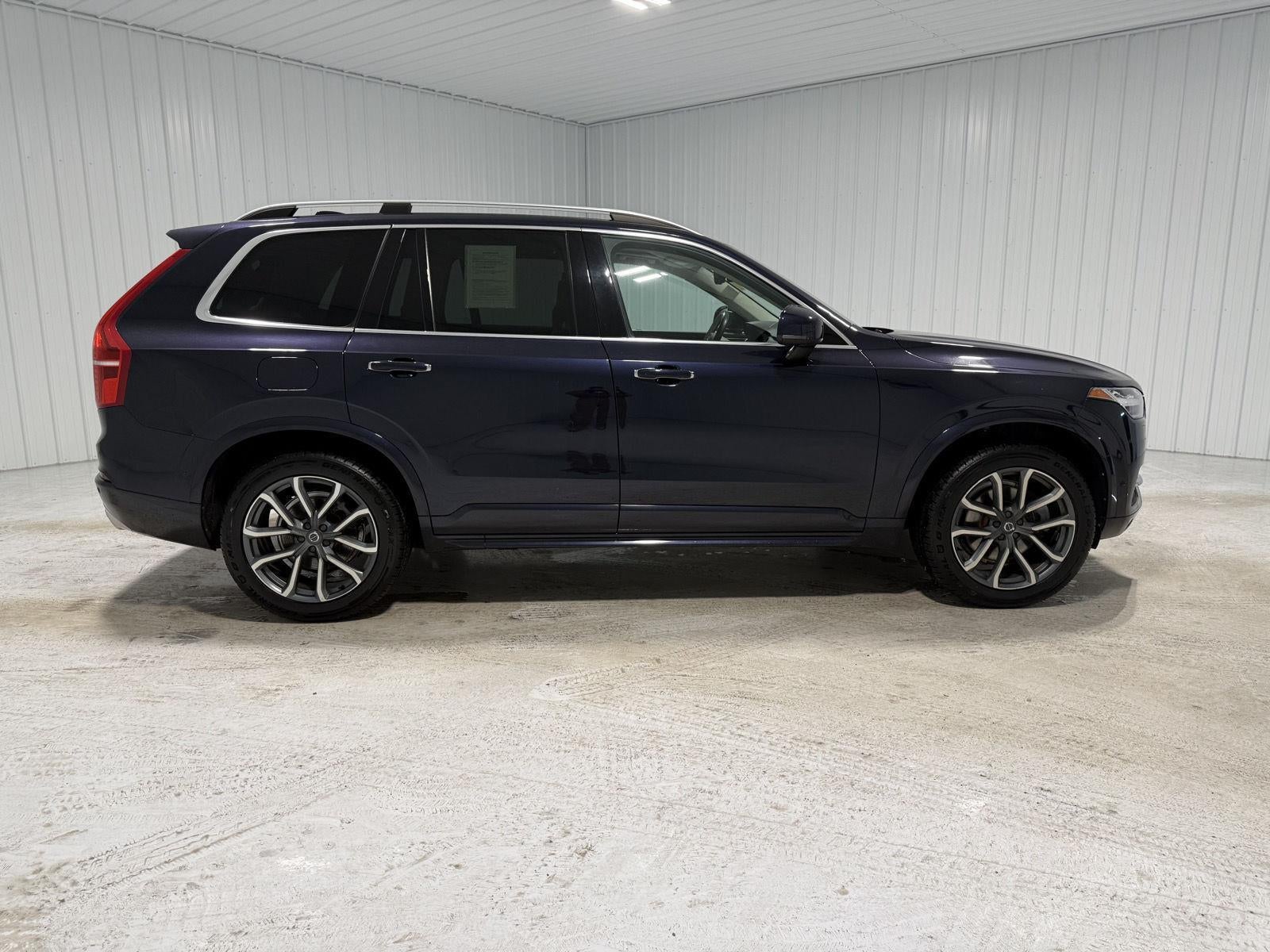 2017 Volvo XC90 Momentum