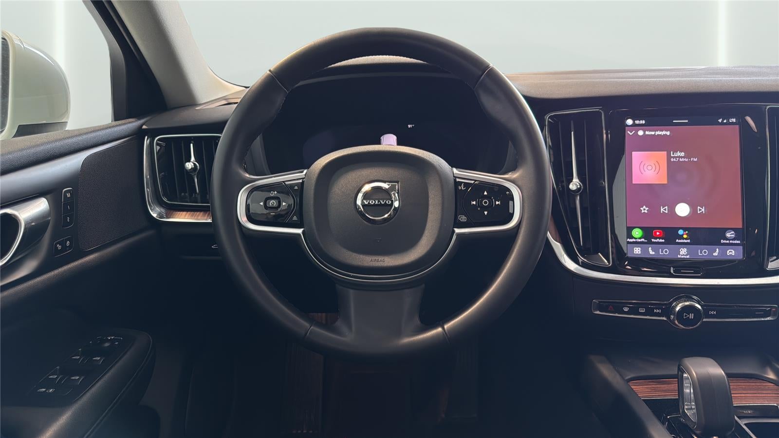 2025 Volvo V60 Cross Country Plus