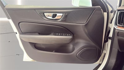 2025 Volvo V60 Cross Country Plus