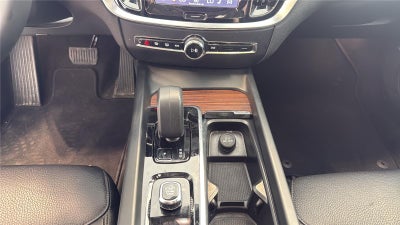 2025 Volvo V60 Cross Country Plus