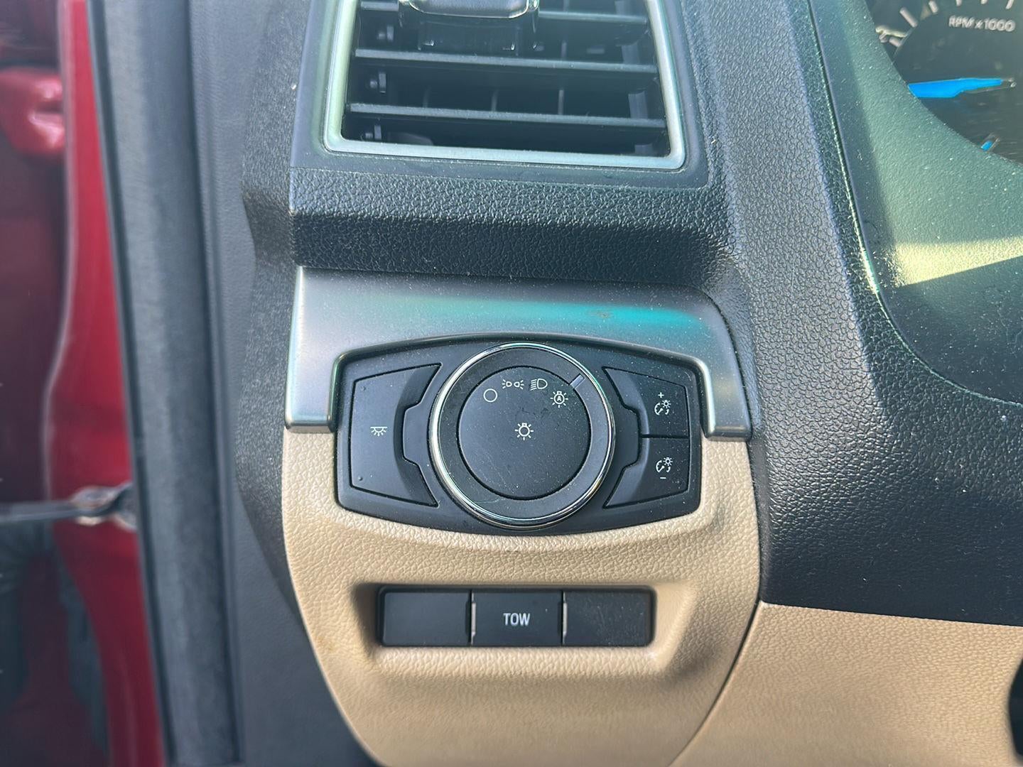 2017 Ford Explorer Base