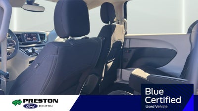 2024 Chrysler Voyager LX