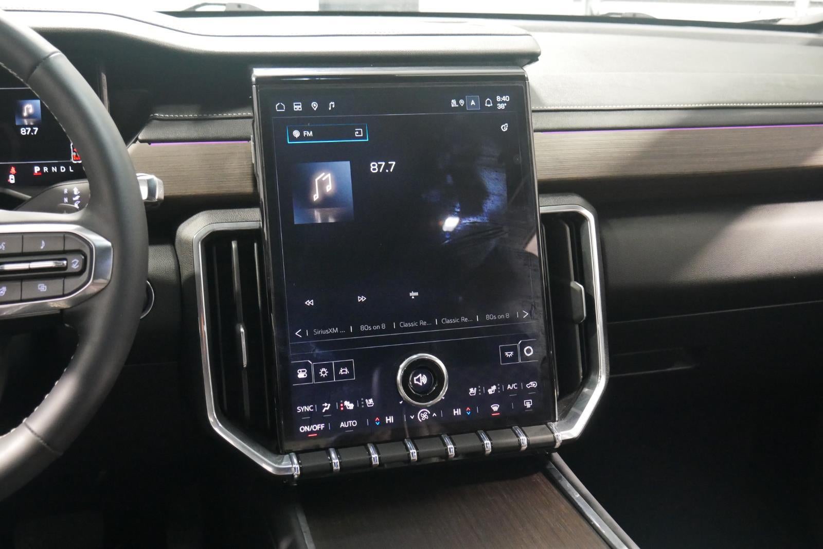 2024 GMC Acadia AWD Denali