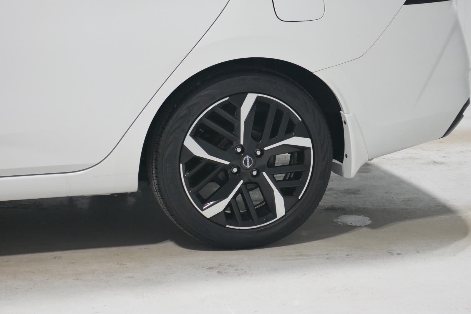 2024 Nissan Versa SR