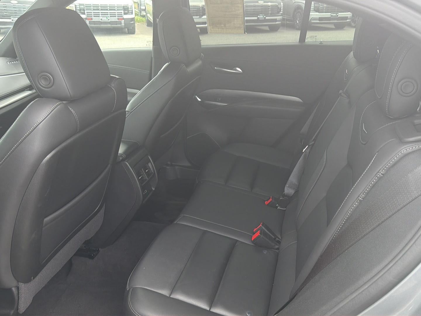 2024 Cadillac XT4 AWD Premium Luxury