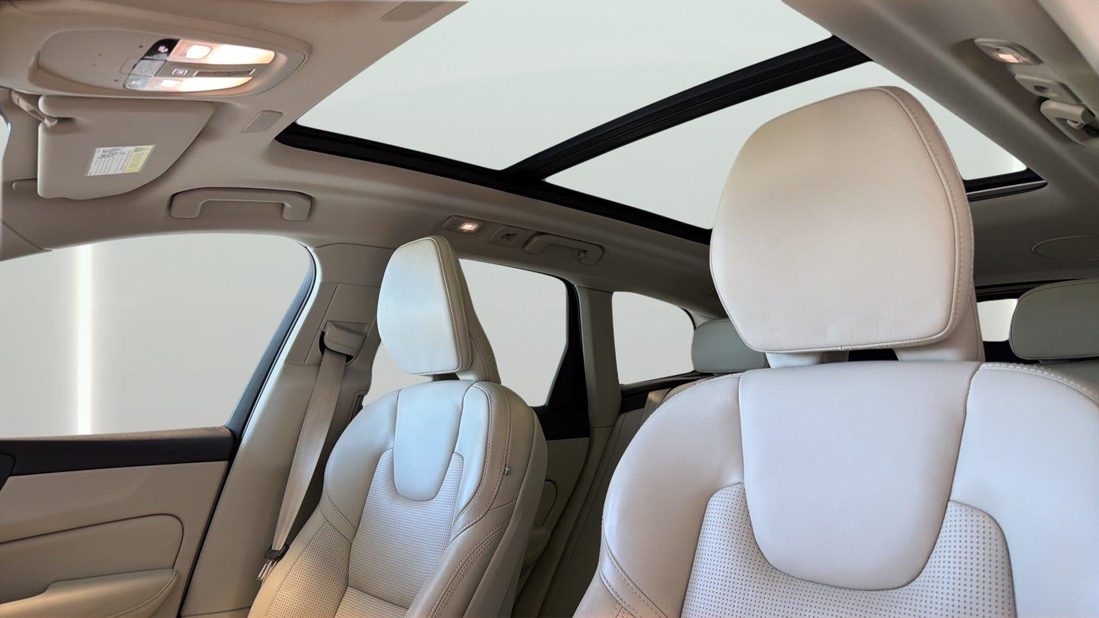 2022 Volvo XC60 Inscription