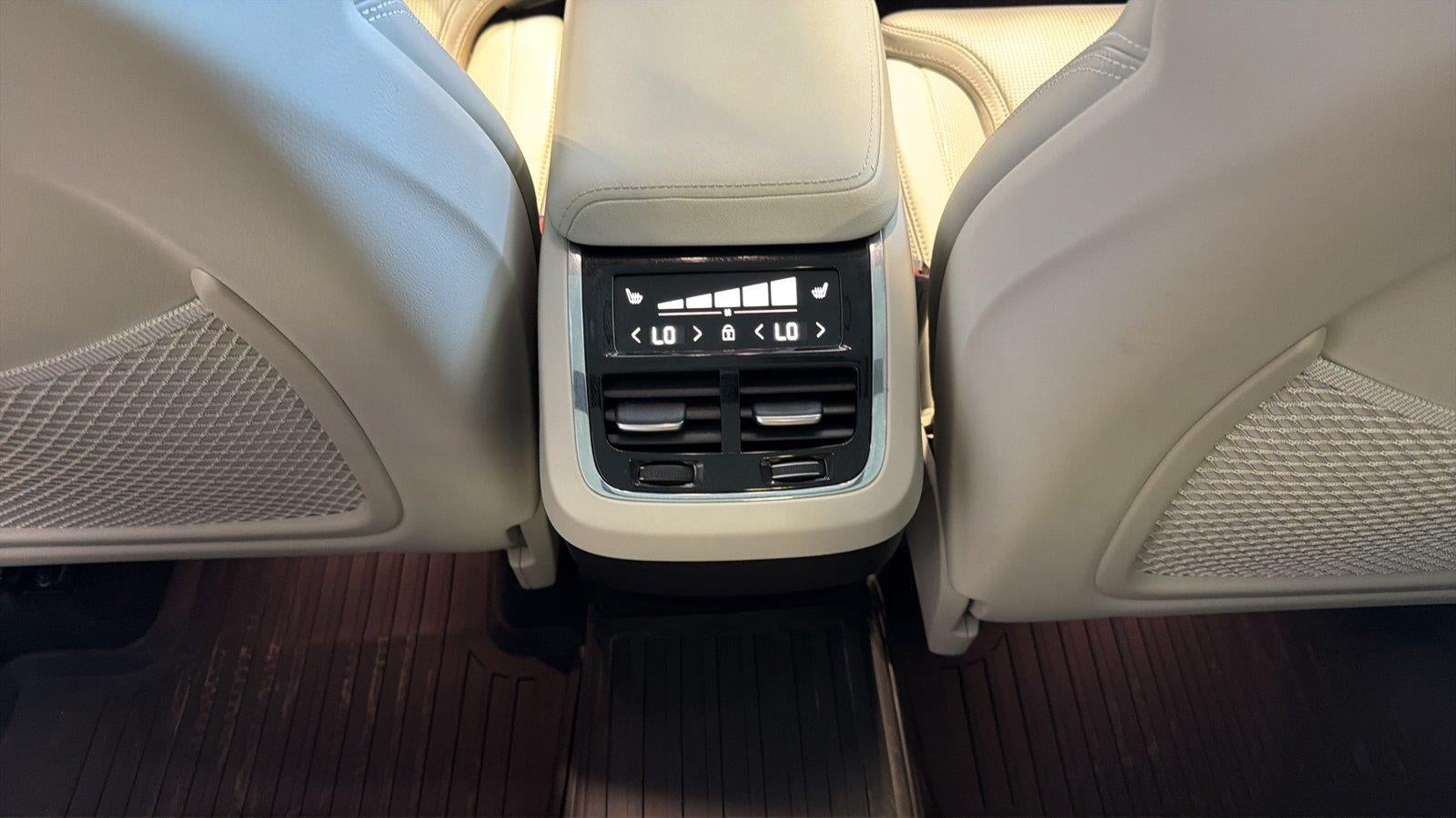 2022 Volvo XC60 Inscription