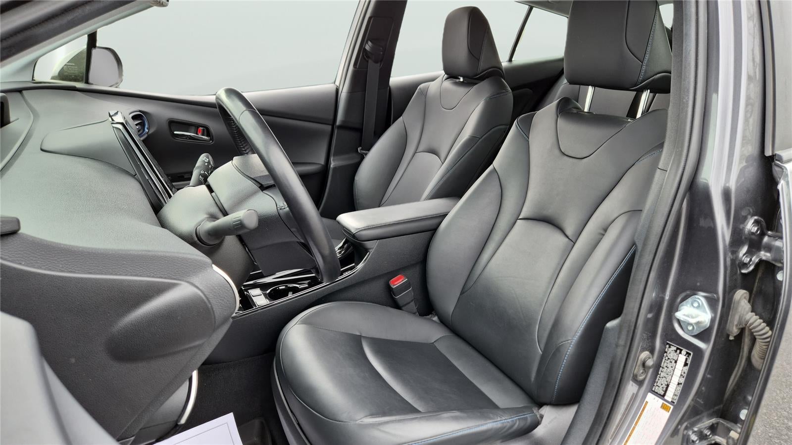 2021 Toyota PRIUS Base