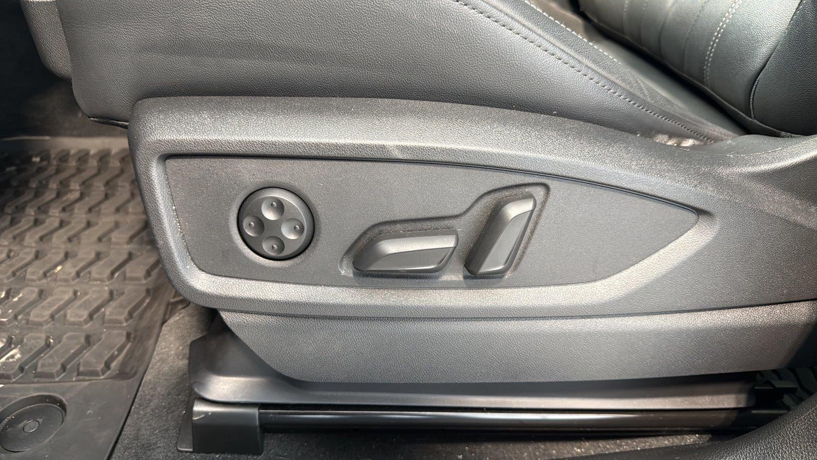 2025 Audi Q5 S line Premium